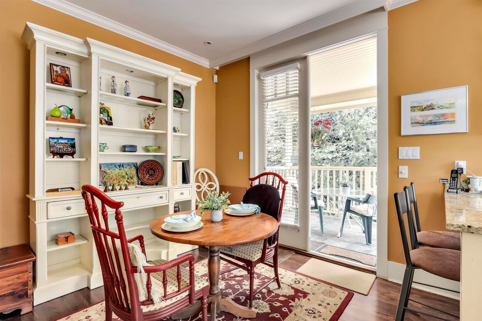 Listing Image 11