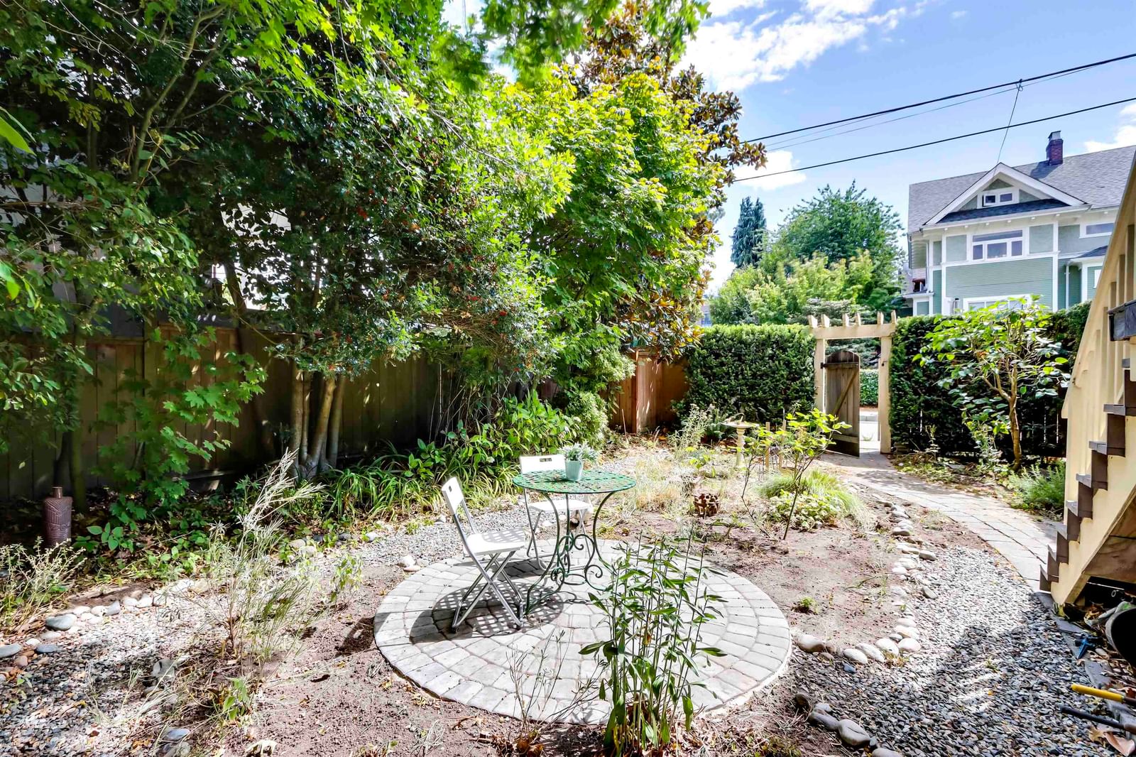 Listing Image 16