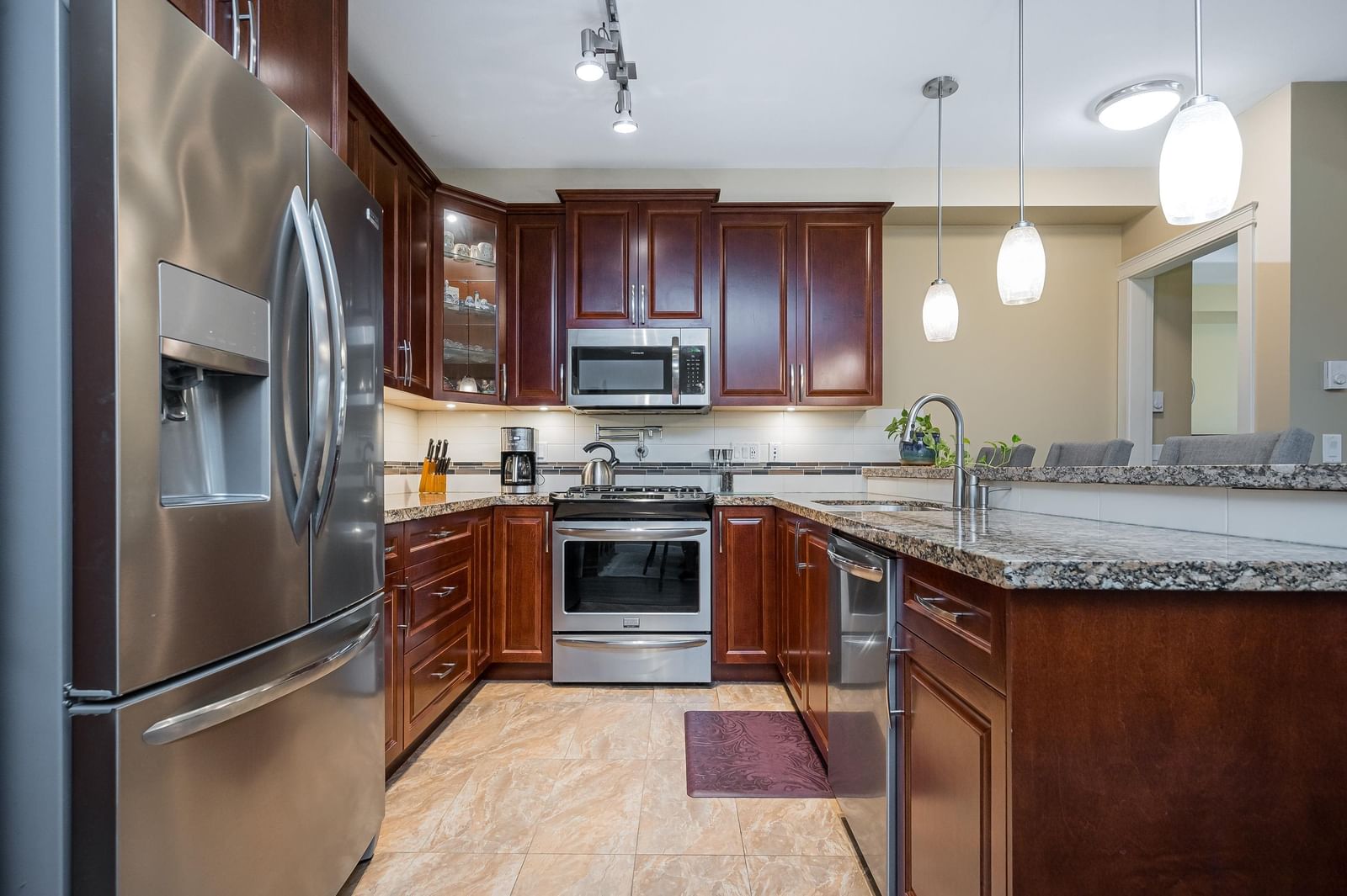 Listing Image 9