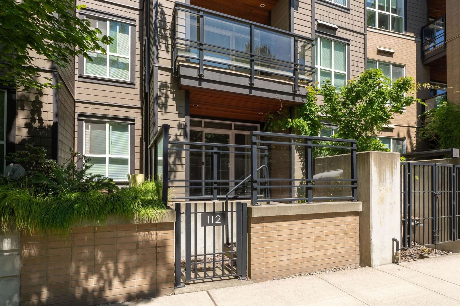 Listing Image 18