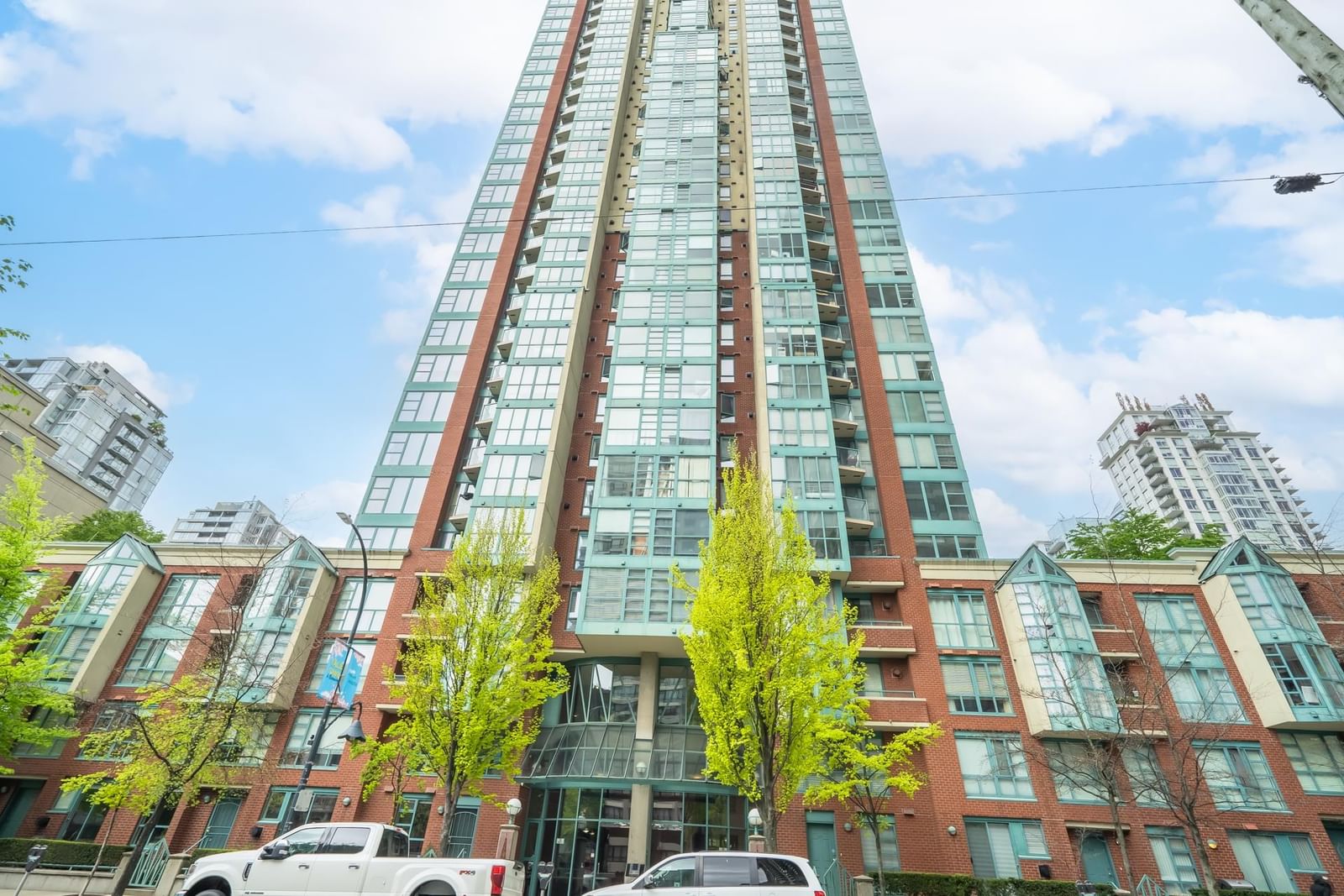 Listing Image 1
