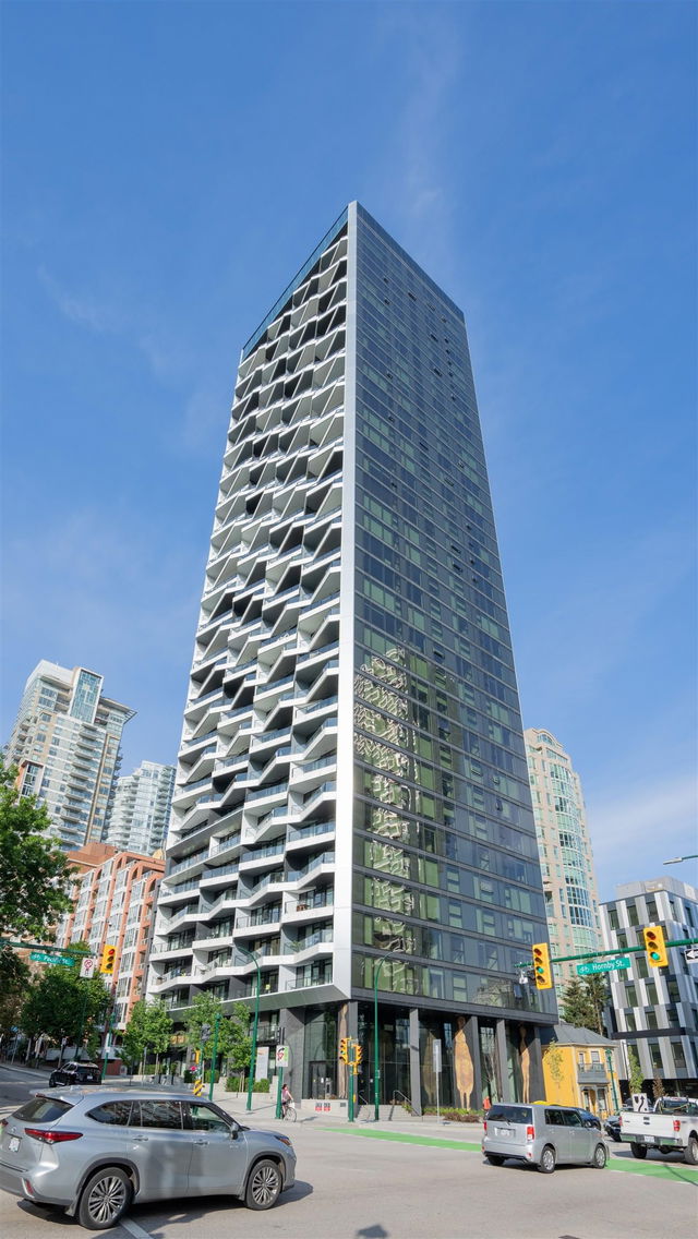 501 - 889 Pacific Street