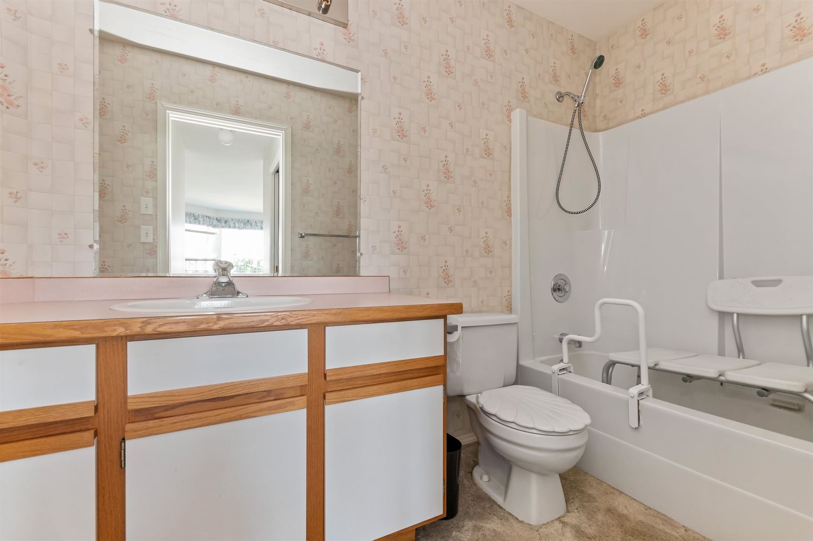 Listing Image 10