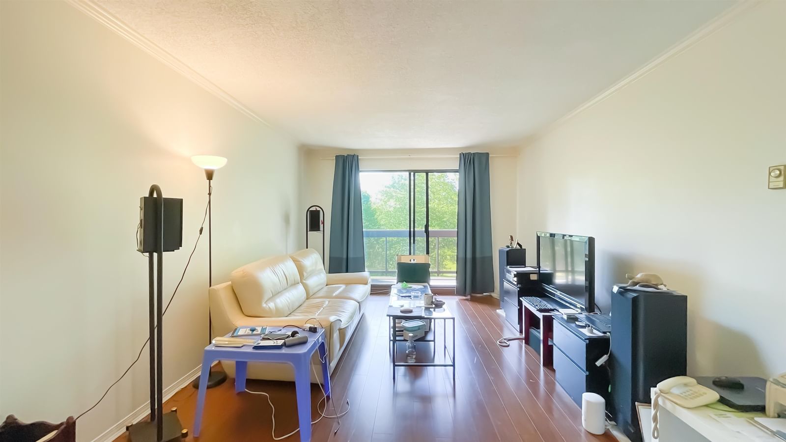 Listing Image 5