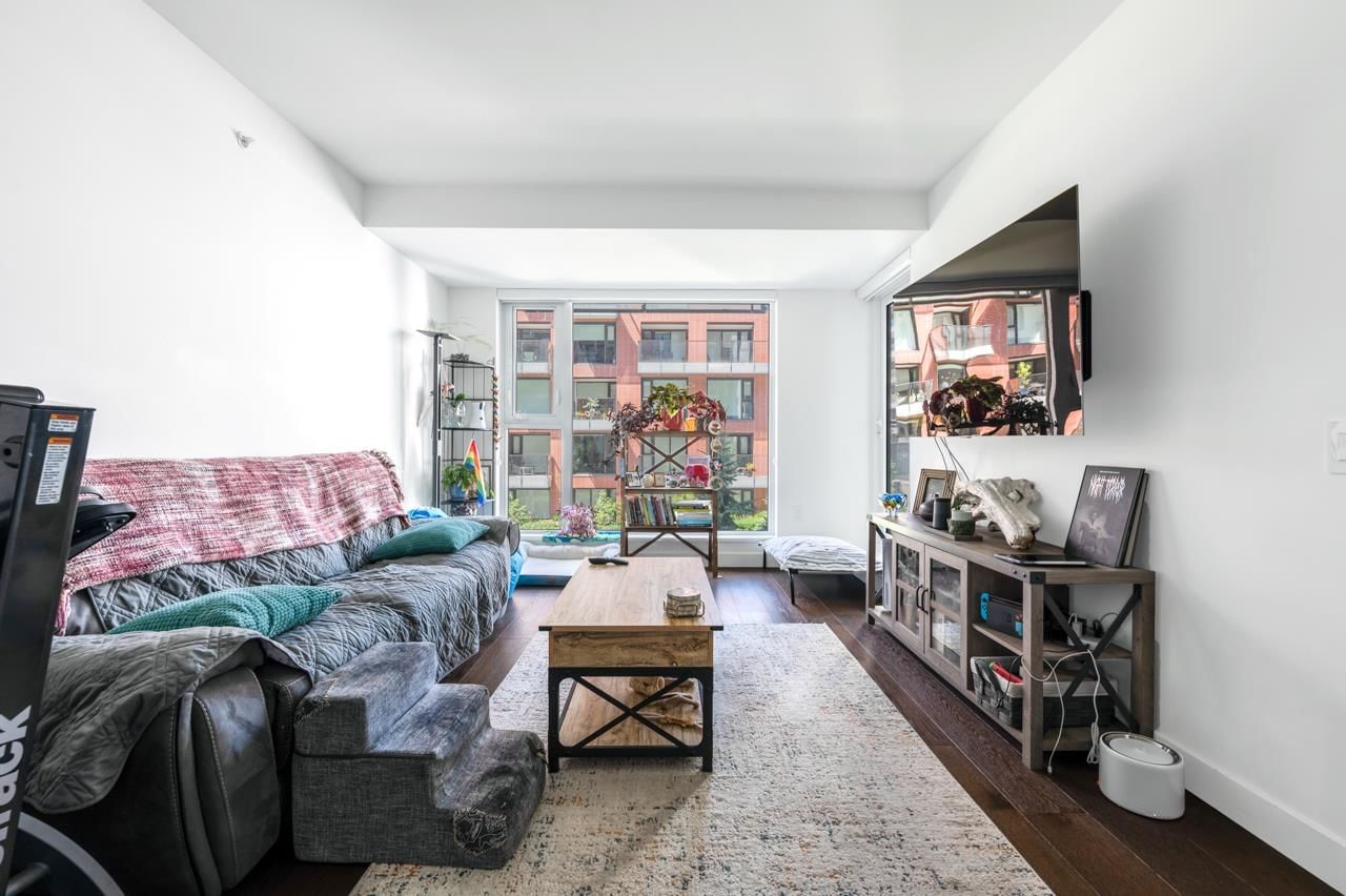 Listing Image 11