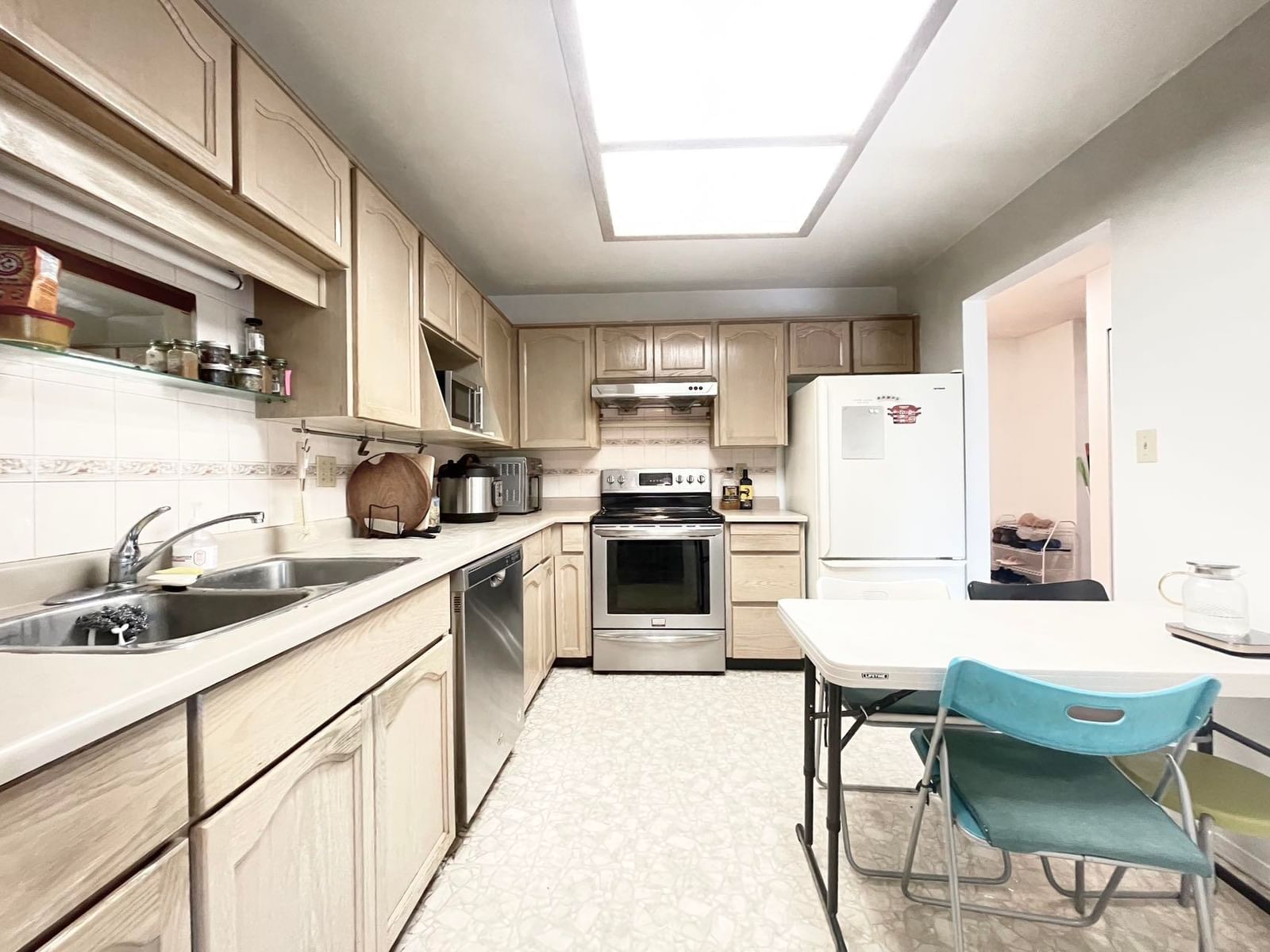 Listing Image 9