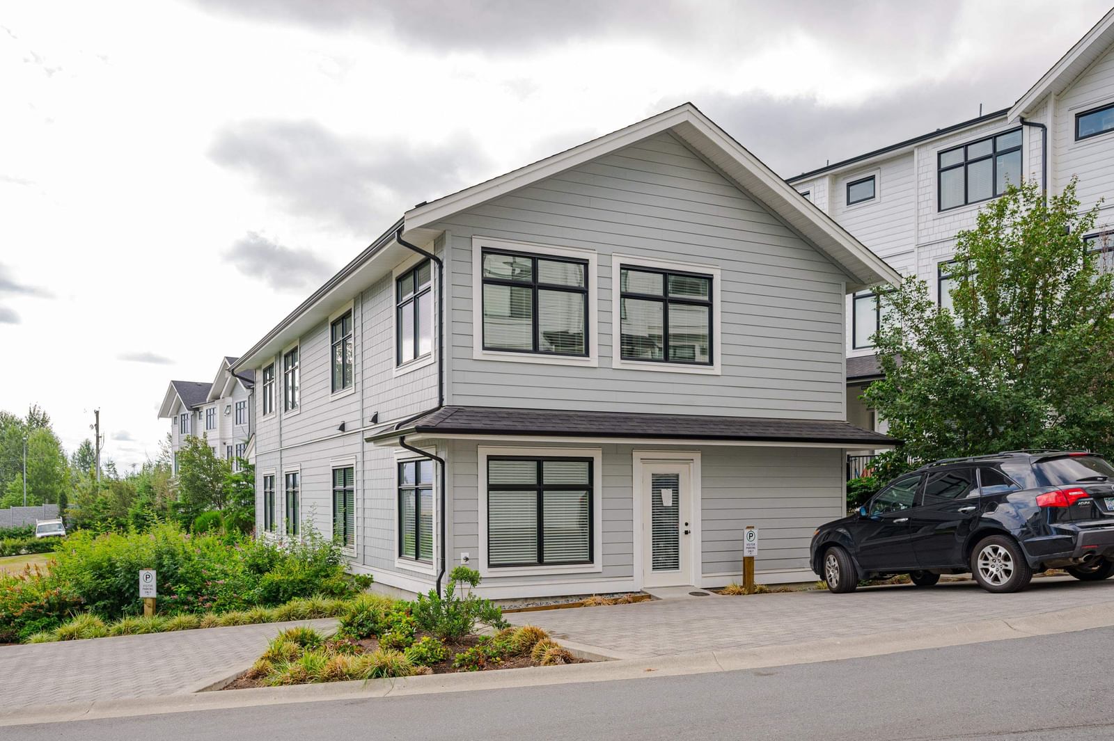 Listing Image 32