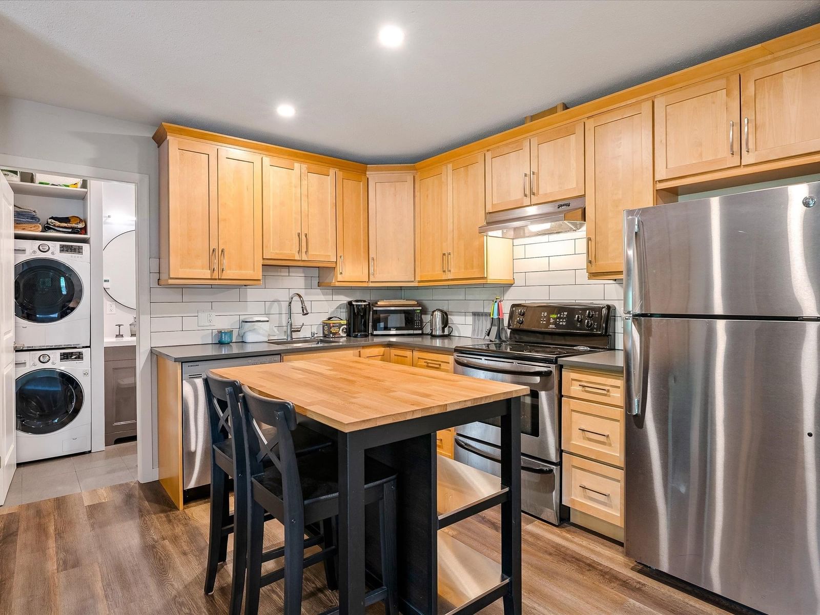 Listing Image 27