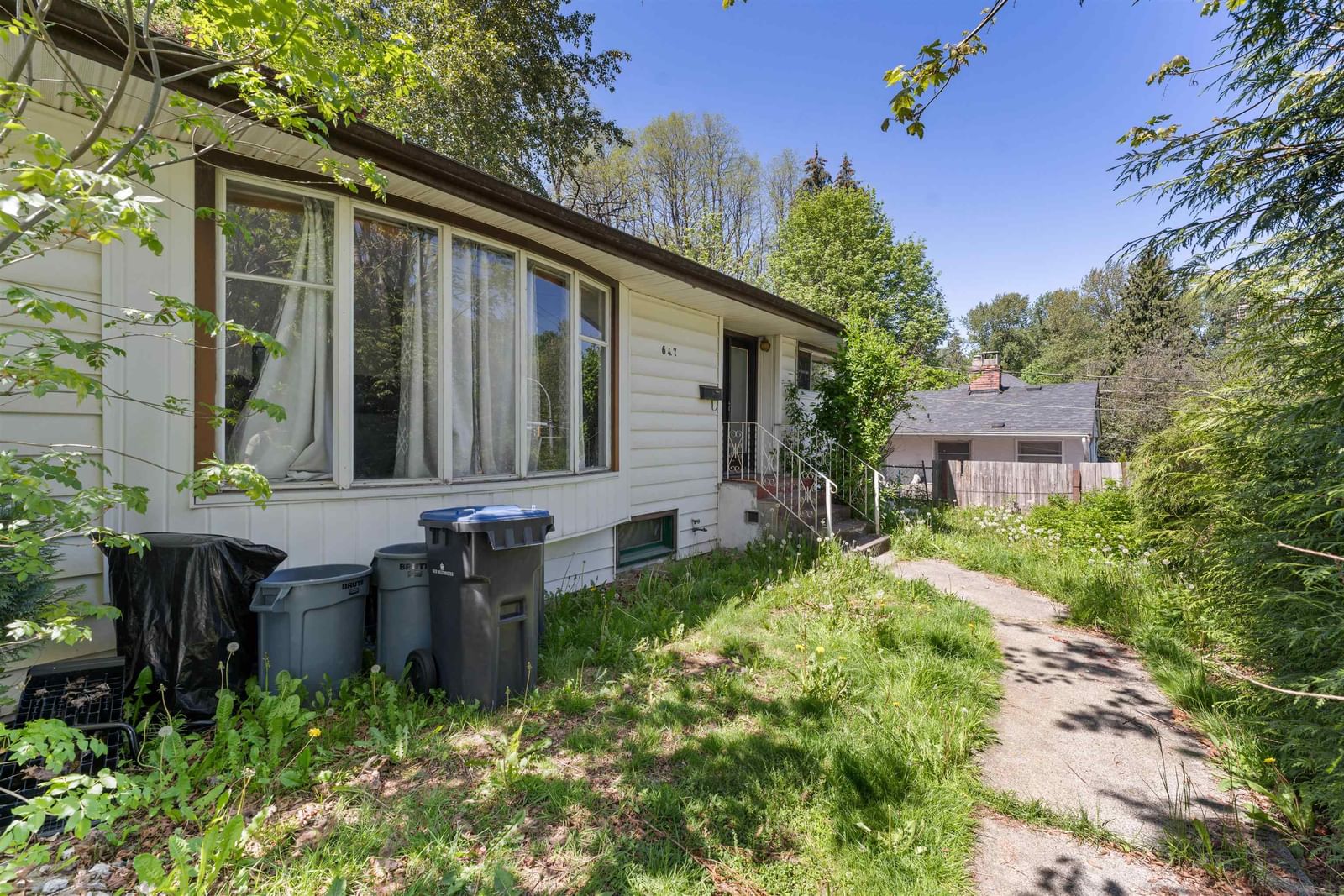 Listing Image 3