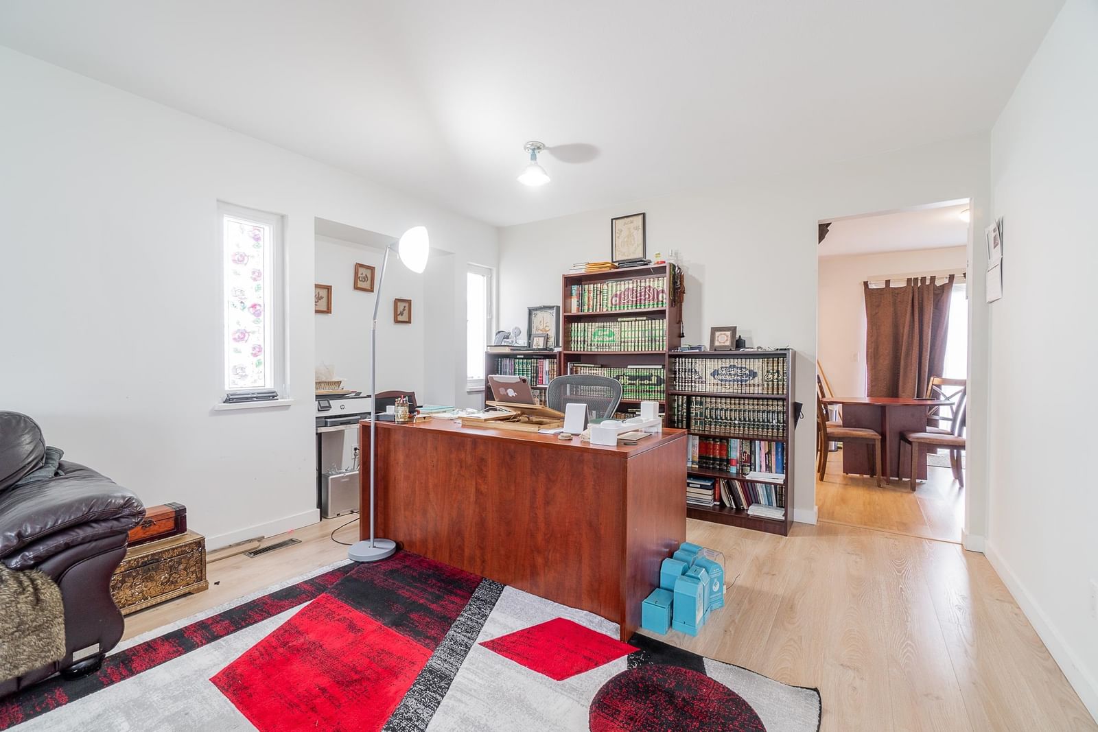 Listing Image 8