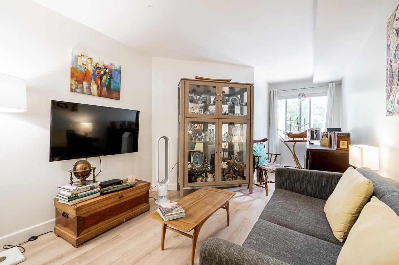 Listing Image 16