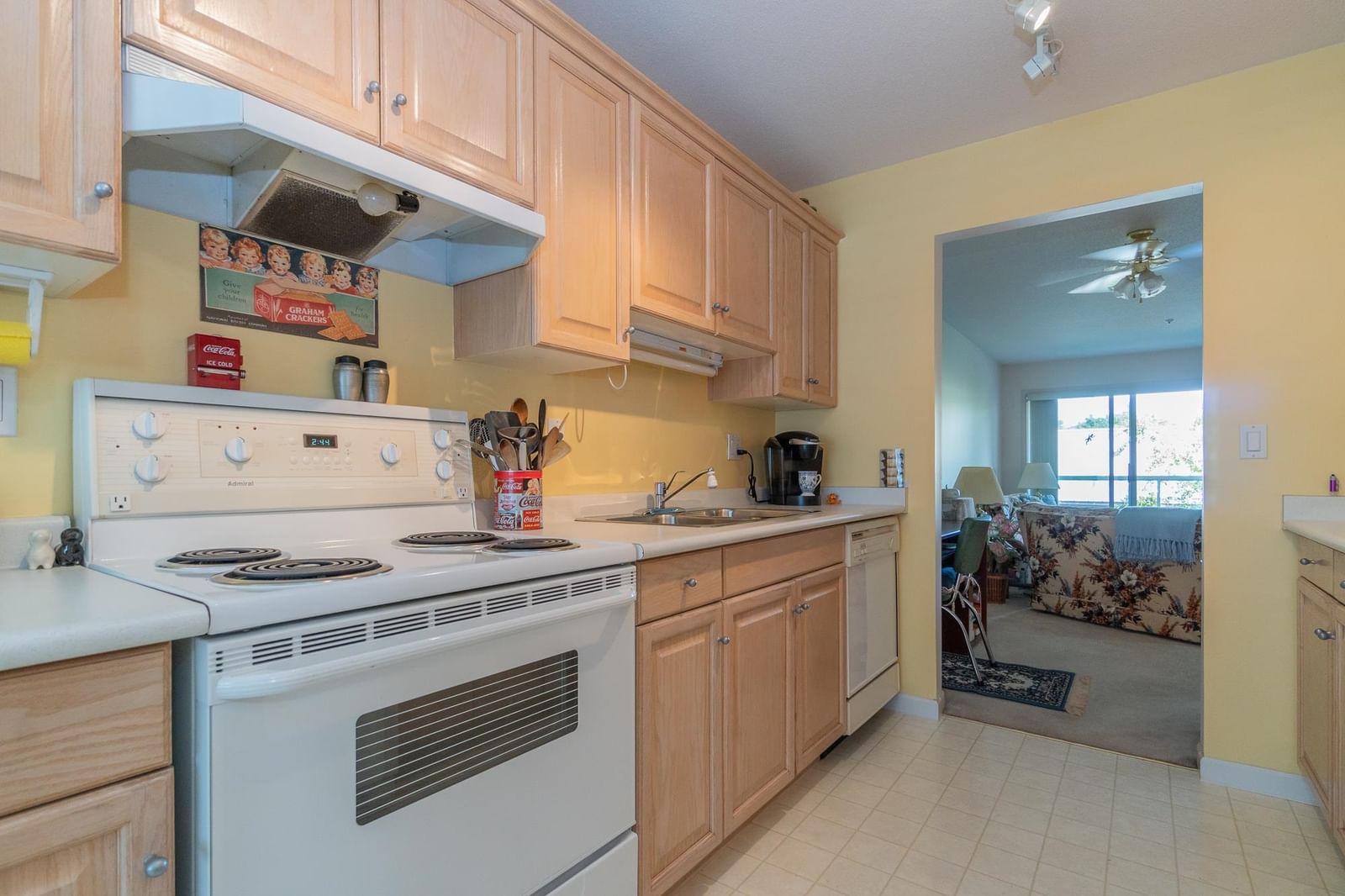 Listing Image 16