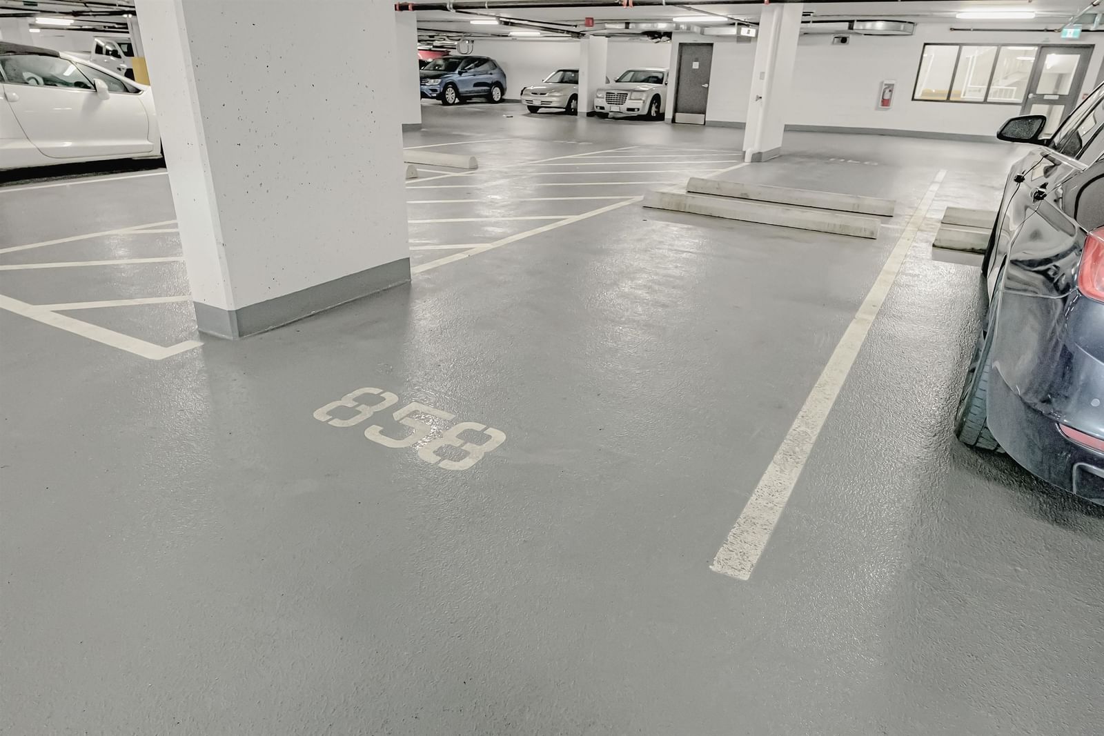 Listing Image 17
