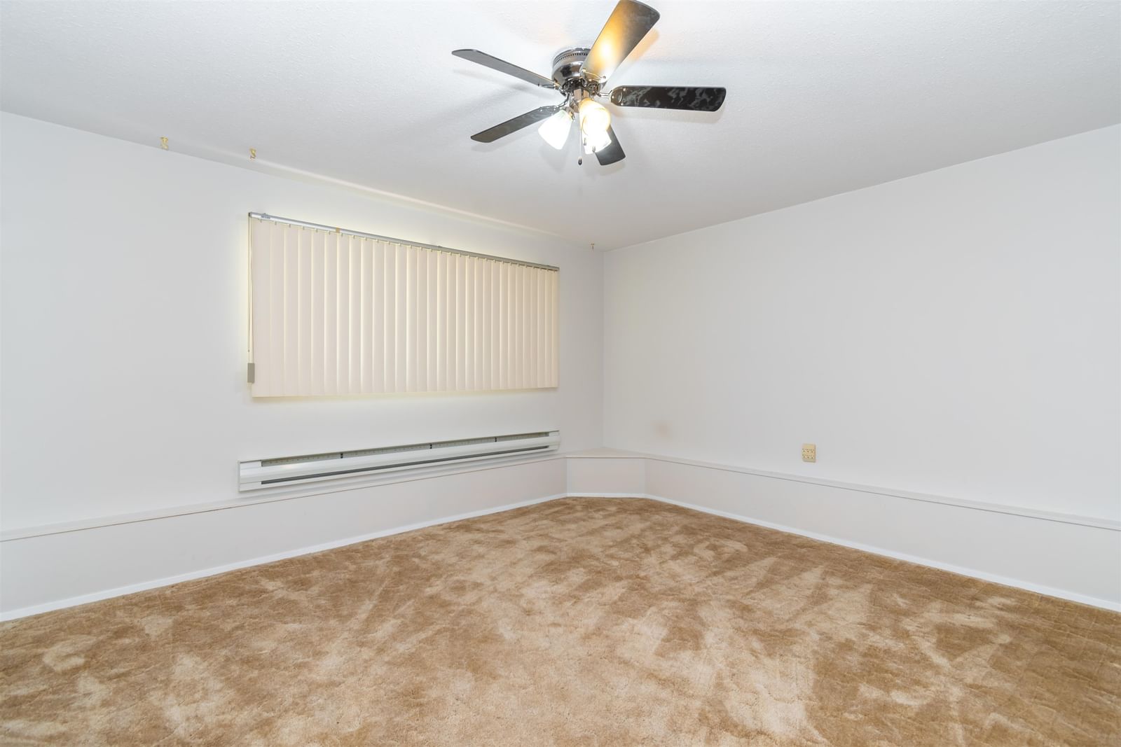 Listing Image 24