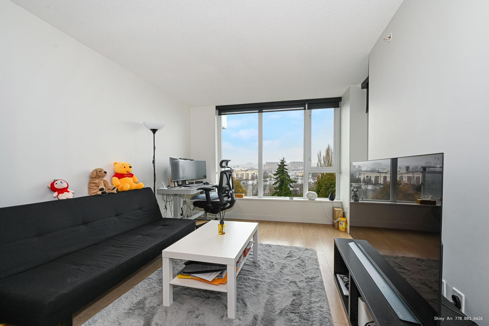 Listing Image 5