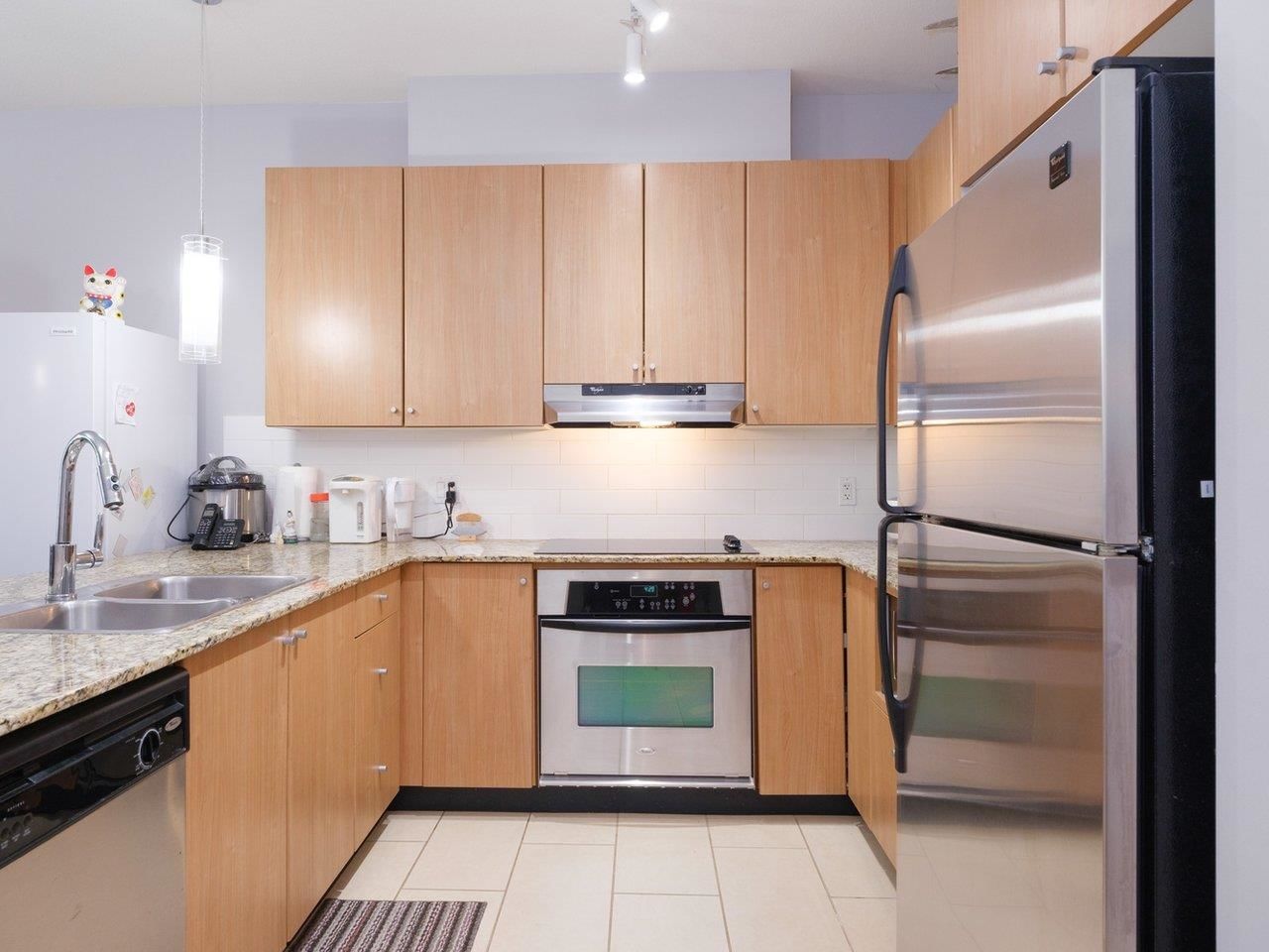 Listing Image 5