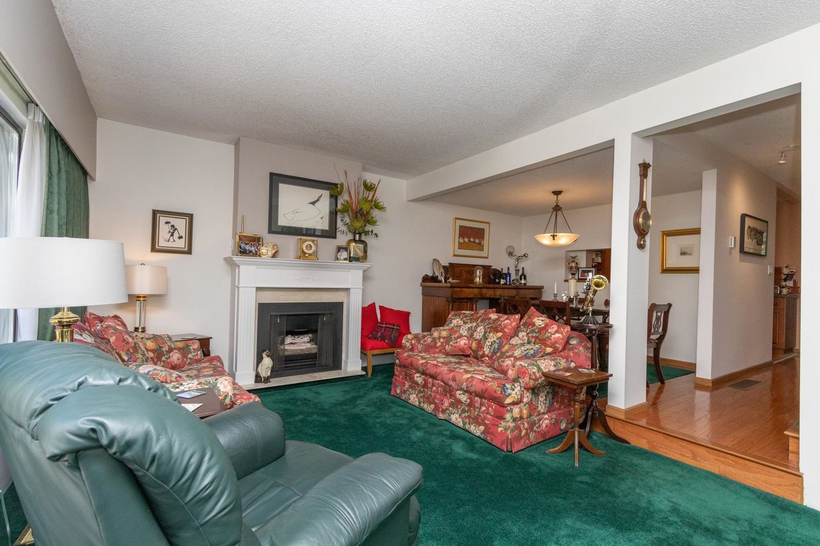 Listing Image 16