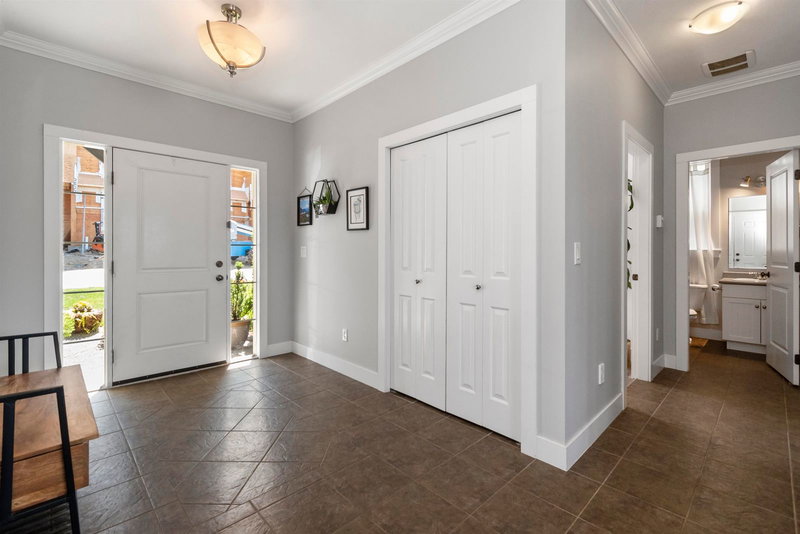 43726 Alameda Drive, Chilliwack, V2R 0J9 | Image 2