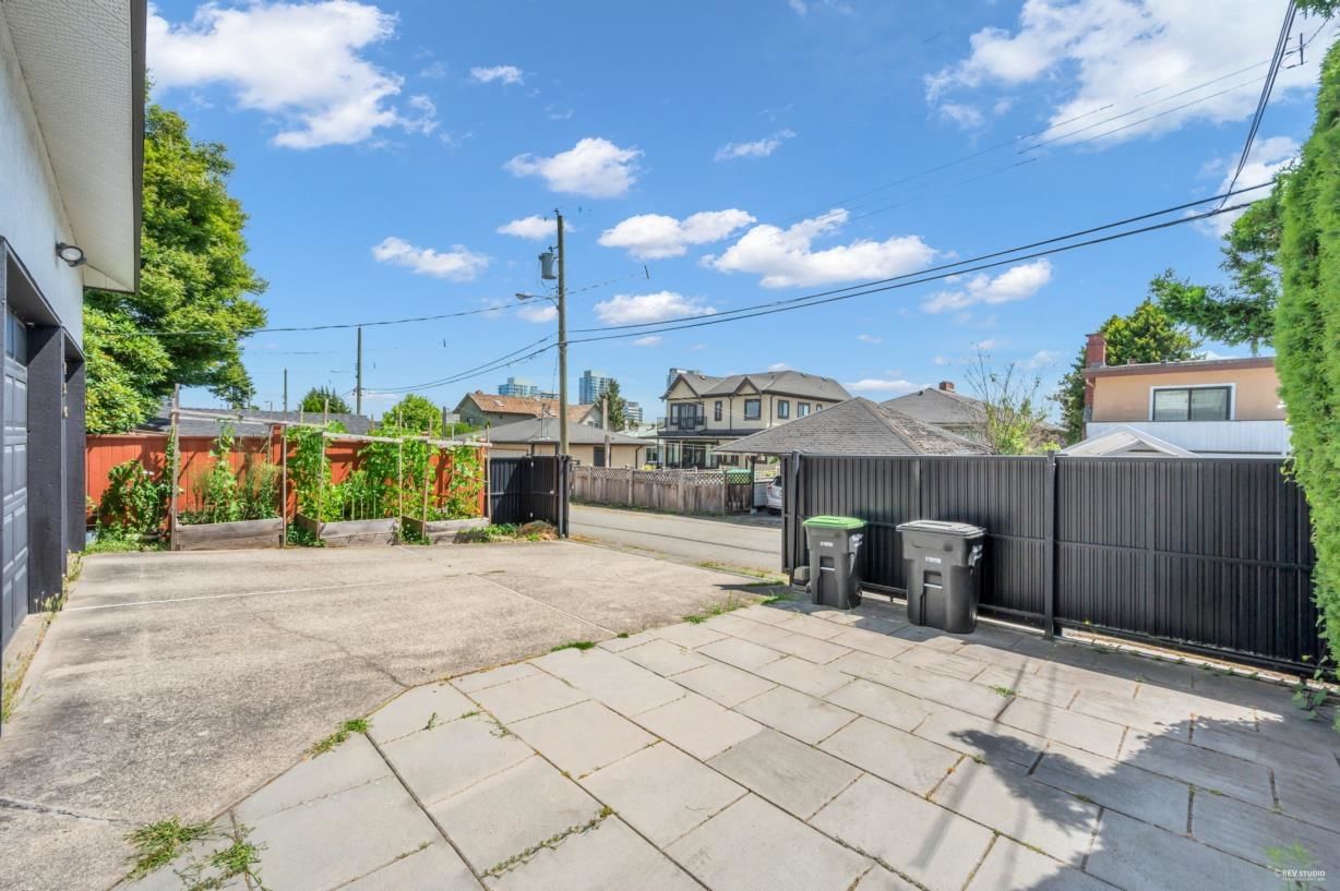Listing Image 31