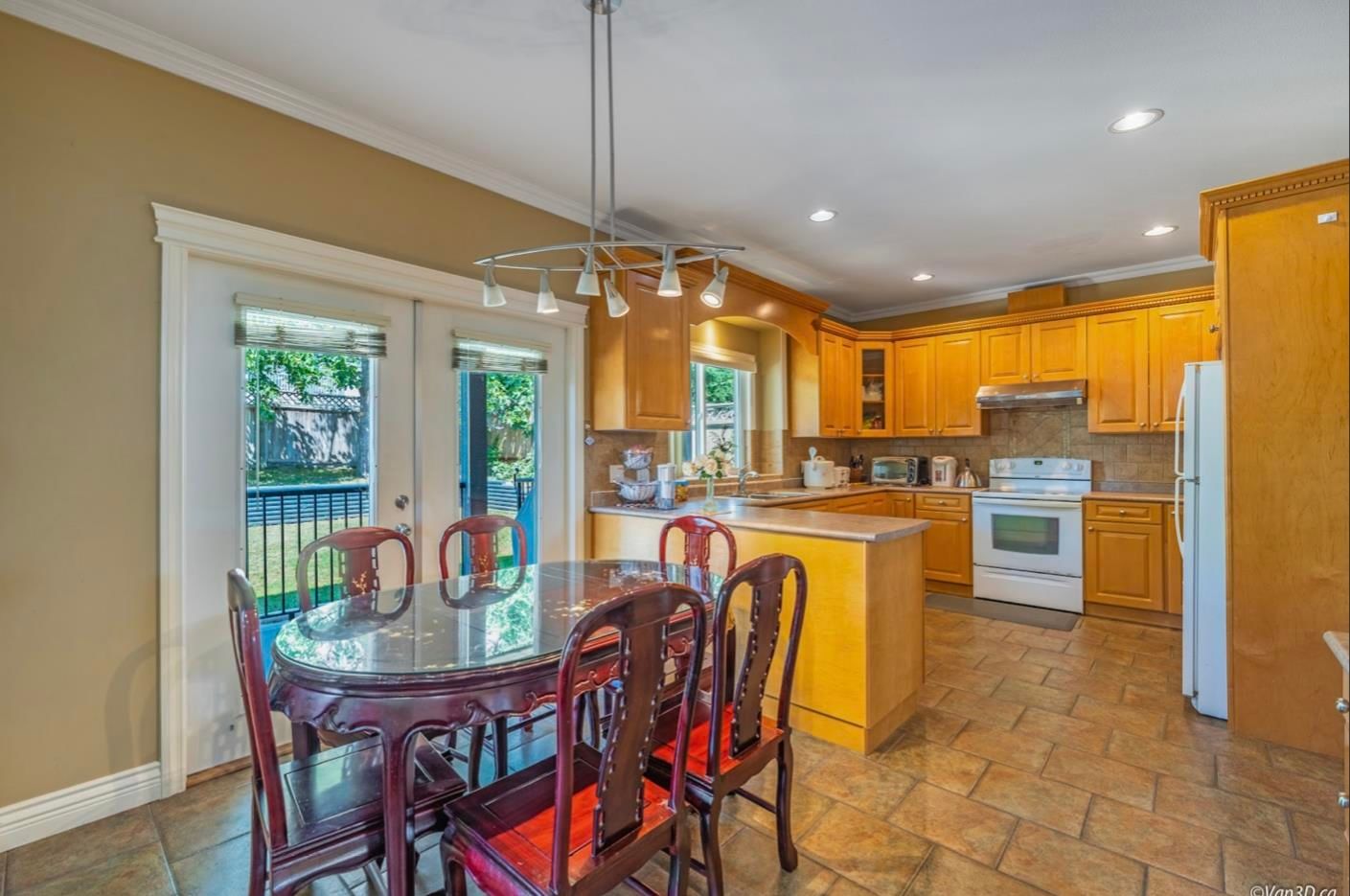 Listing Image 11