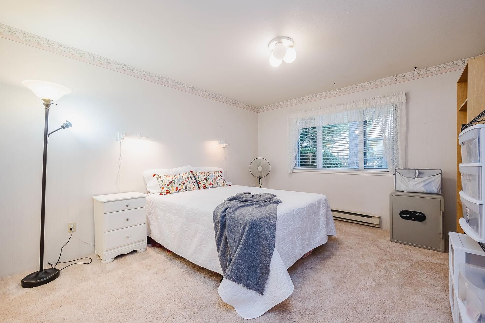 Listing Image 19