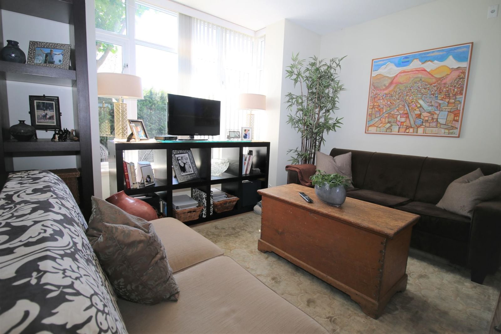 Listing Image 6