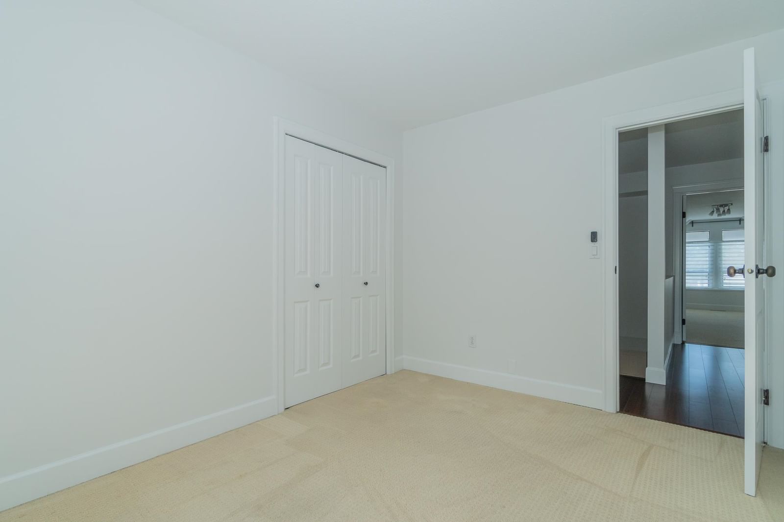 Listing Image 30