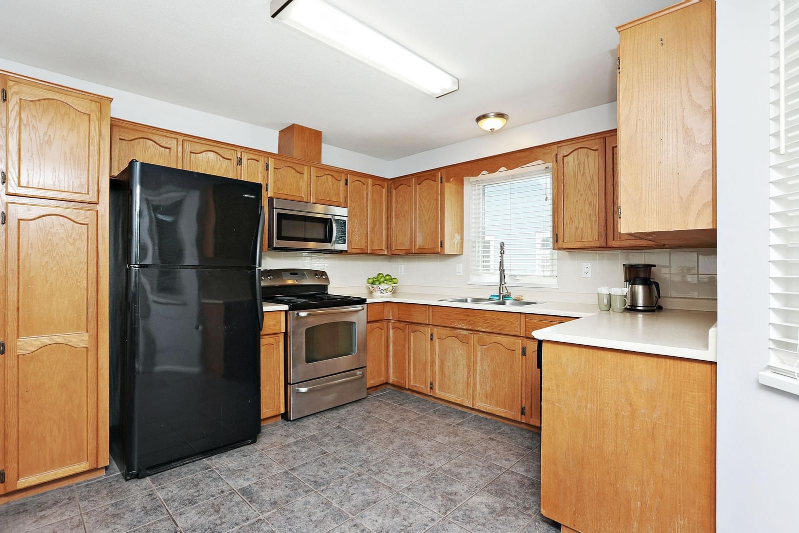 Listing Image 8
