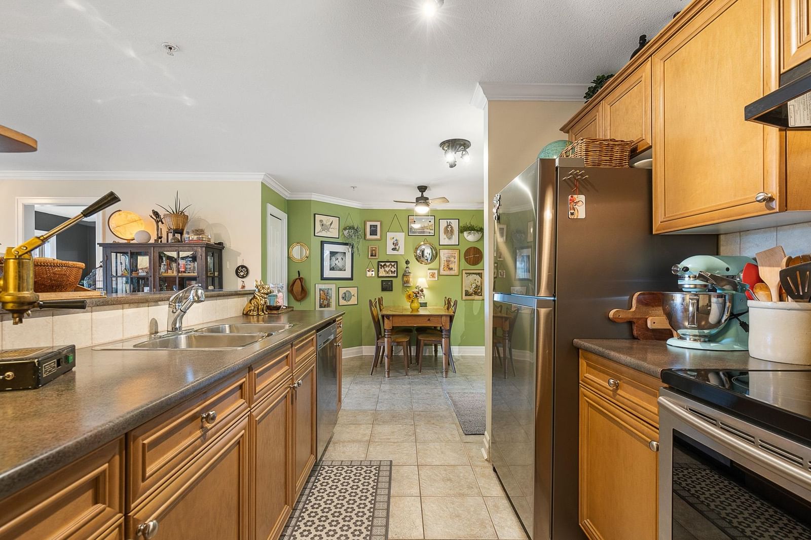 Listing Image 14