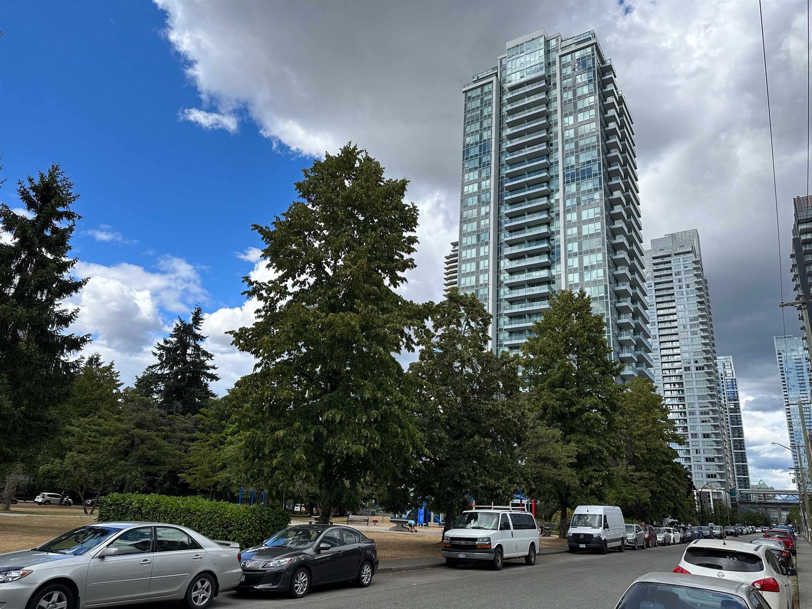Listing Image 19