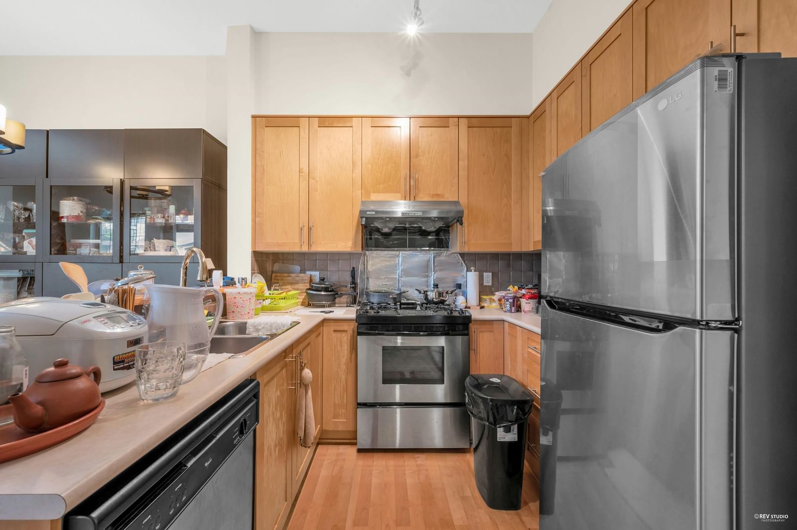 Listing Image 6