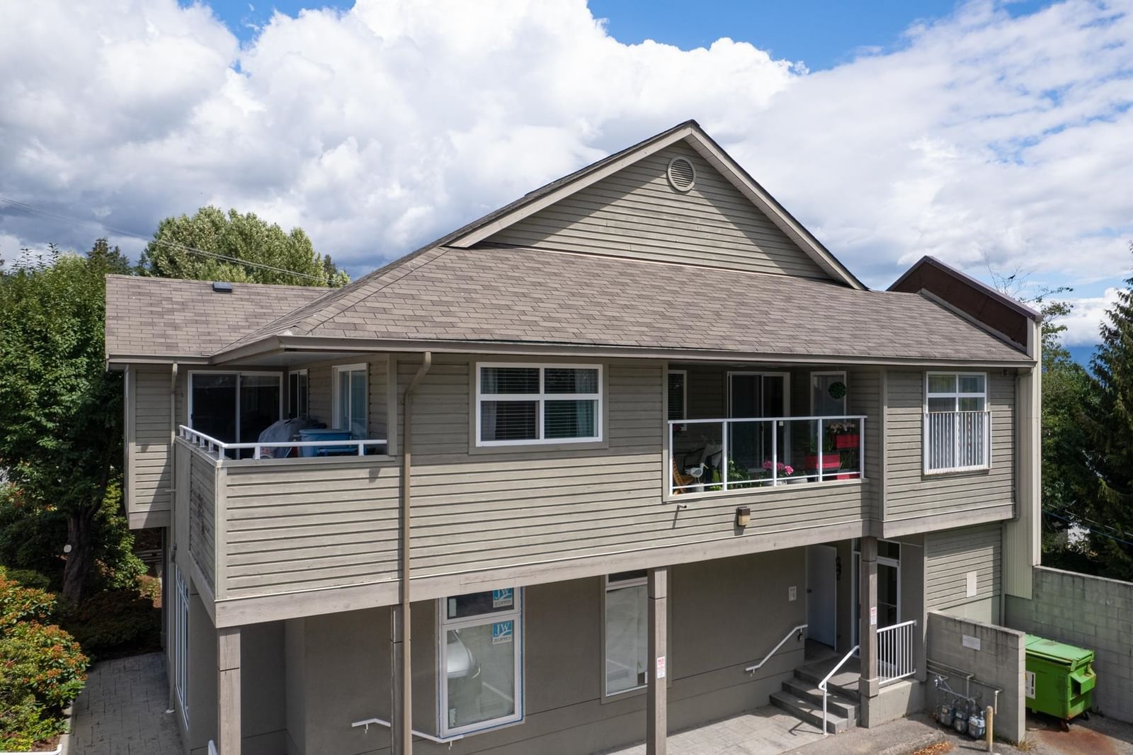 Listing Image 23