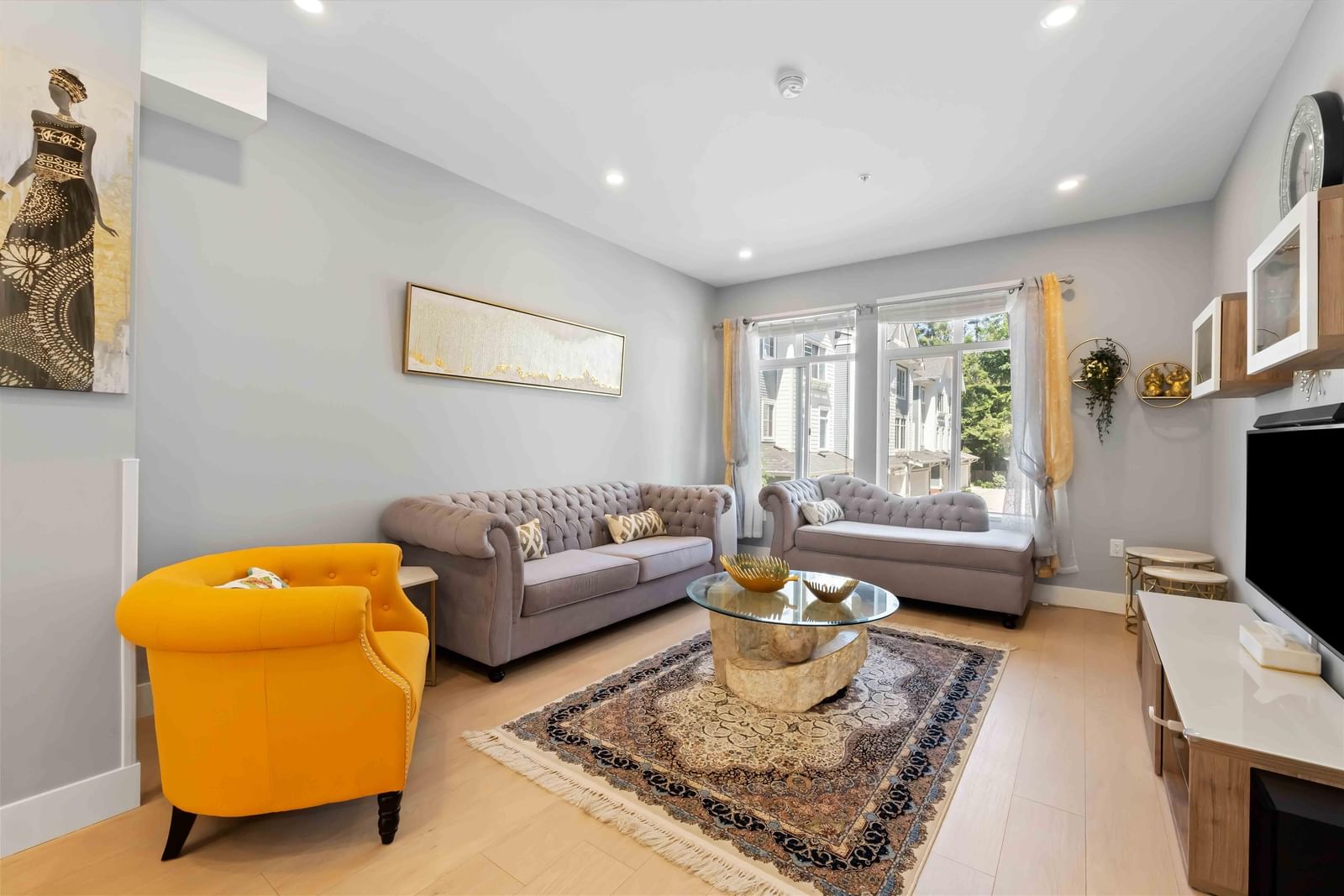 Listing Image 11
