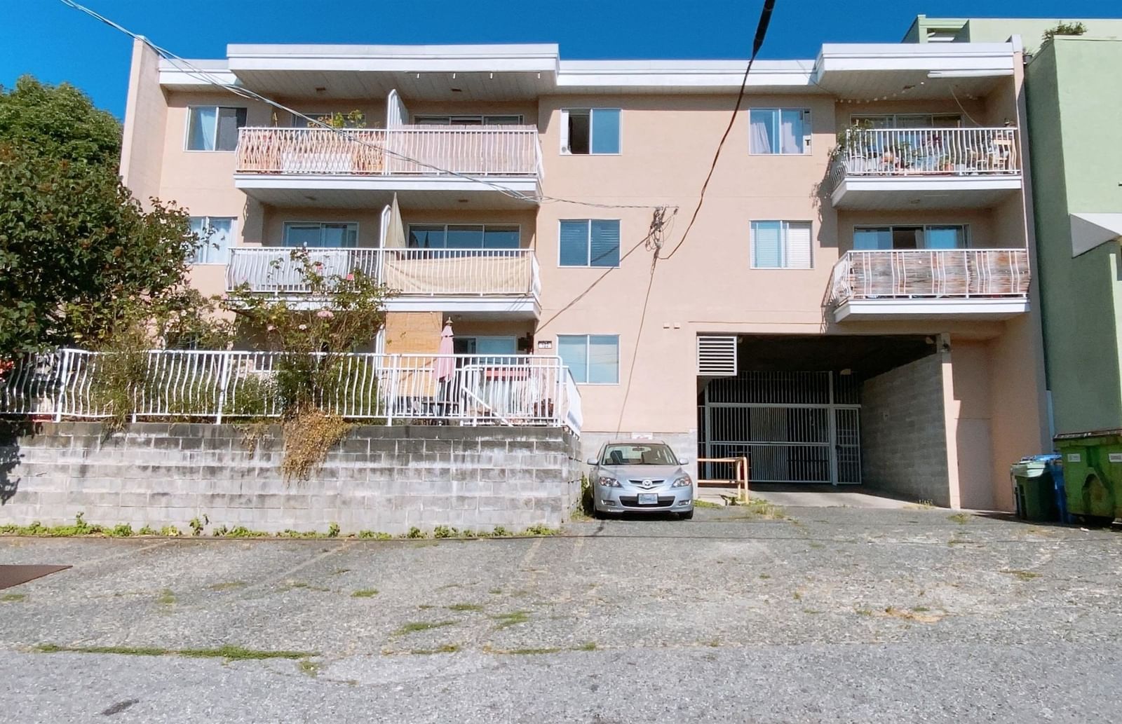 Listing Image 17