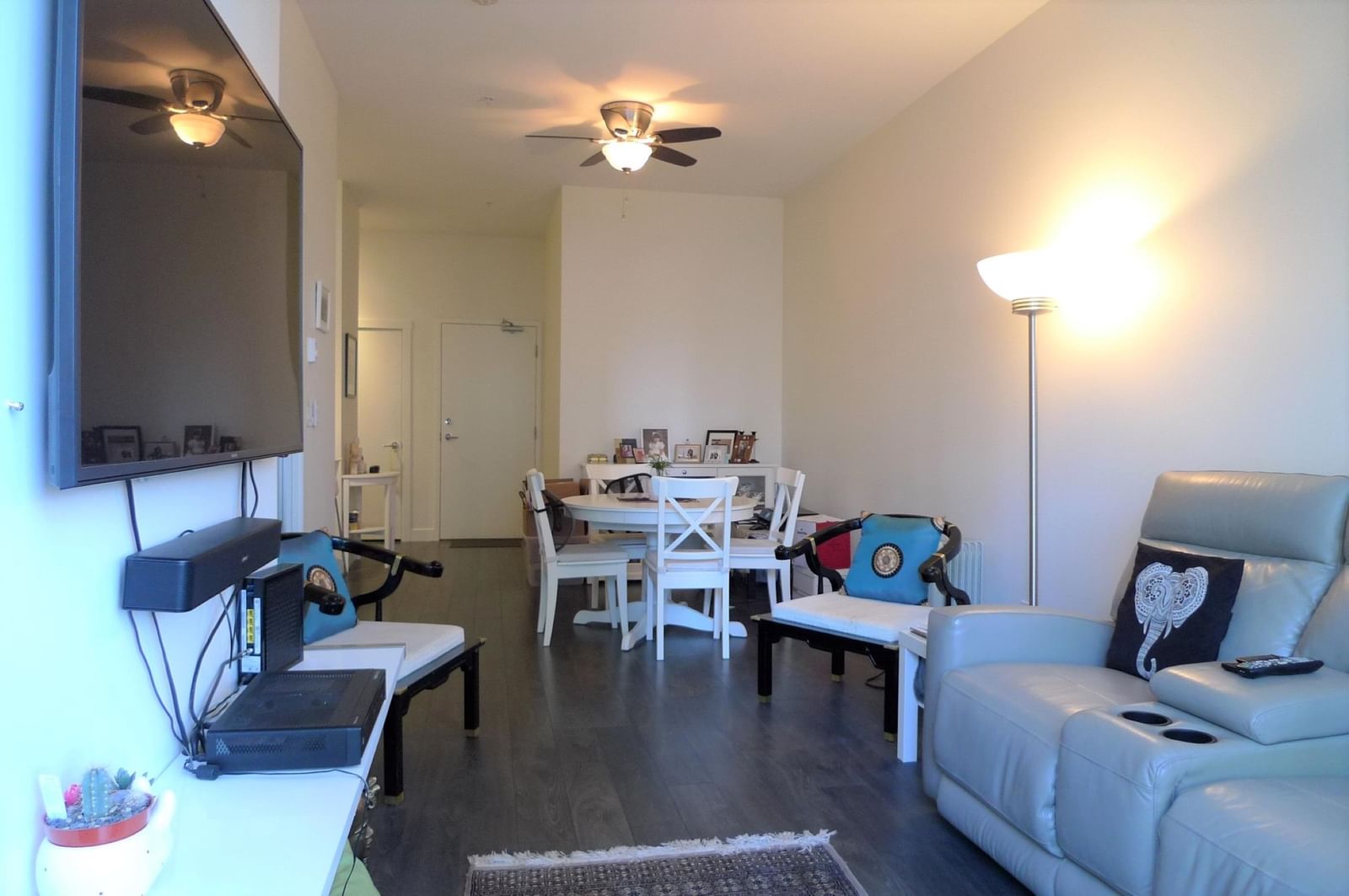 Listing Image 12