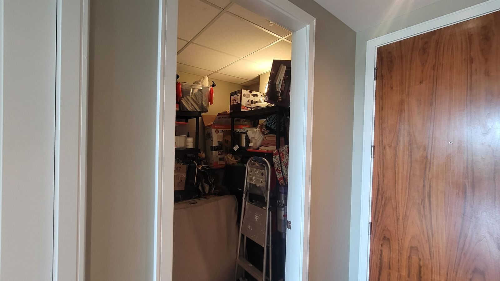 Listing Image 17