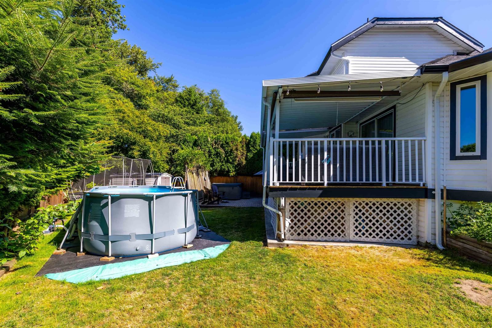 Listing Image 6