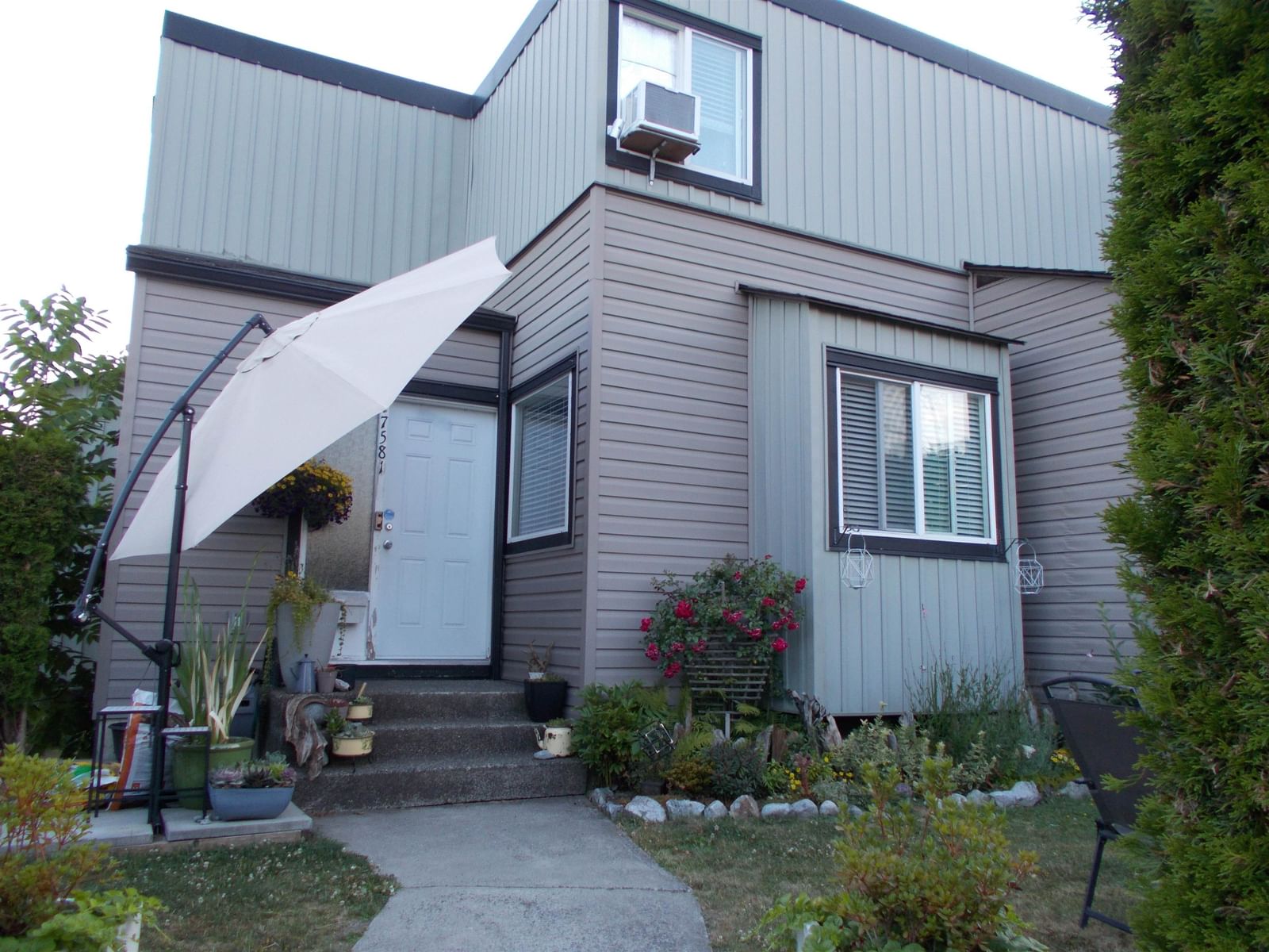 Listing Image 8