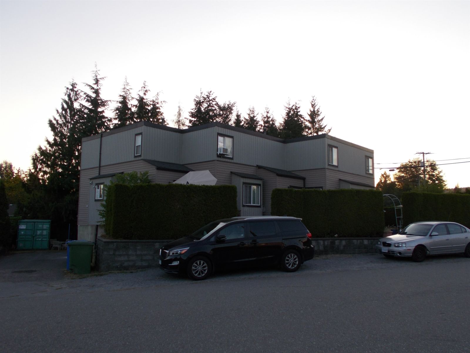 Listing Image 9