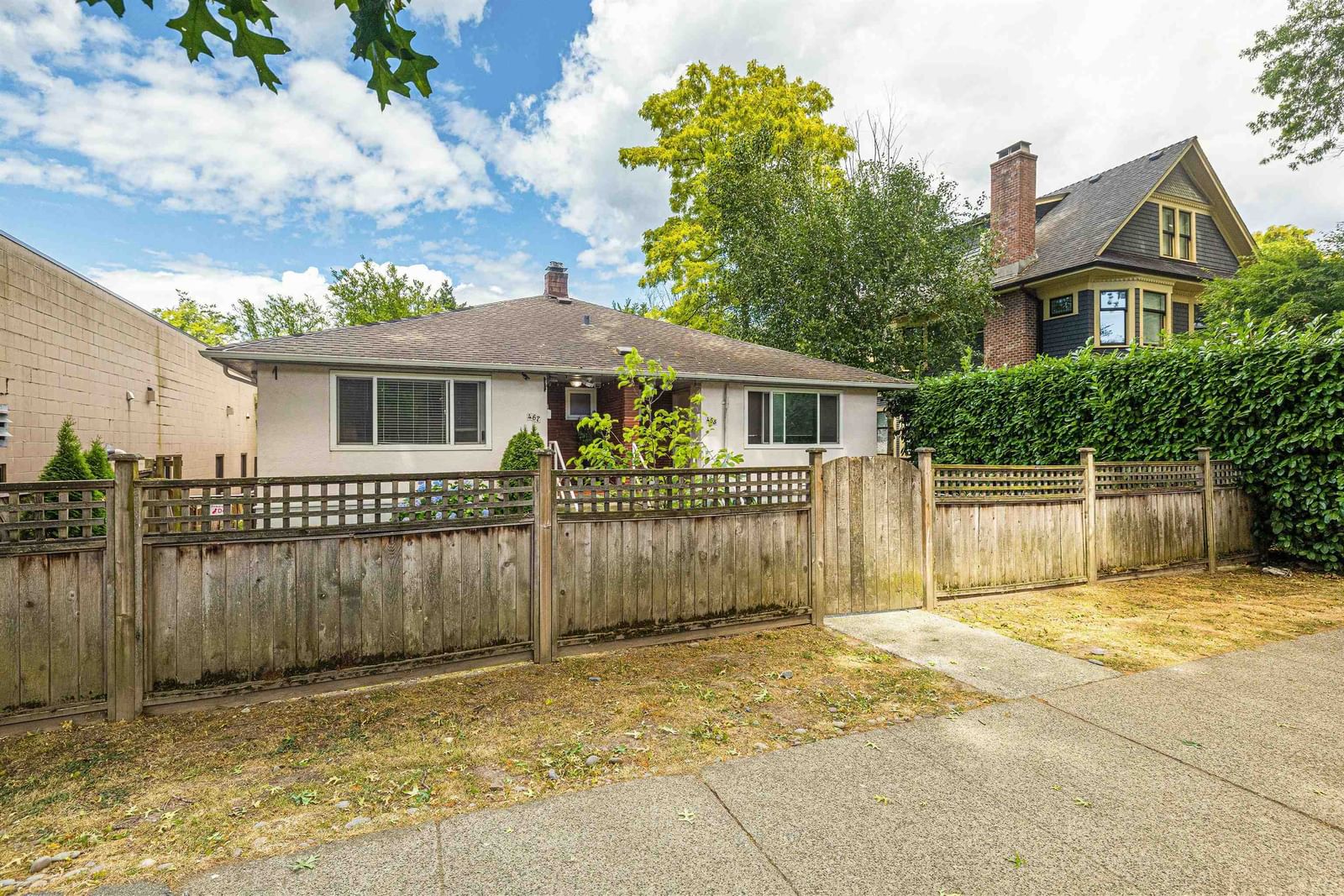 Listing Image 11
