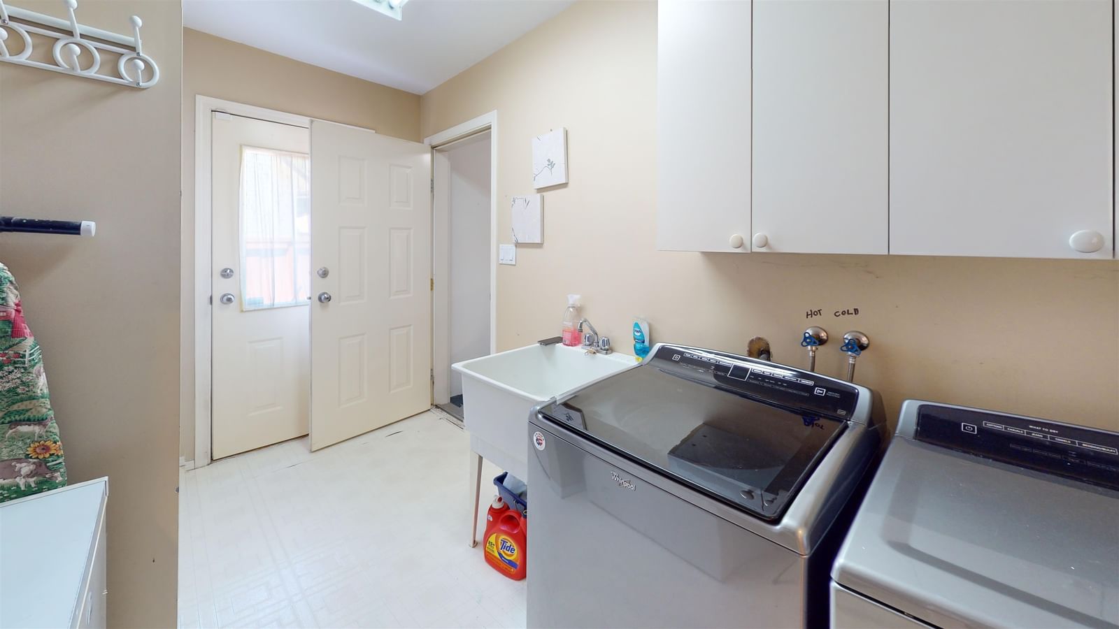 Listing Image 18