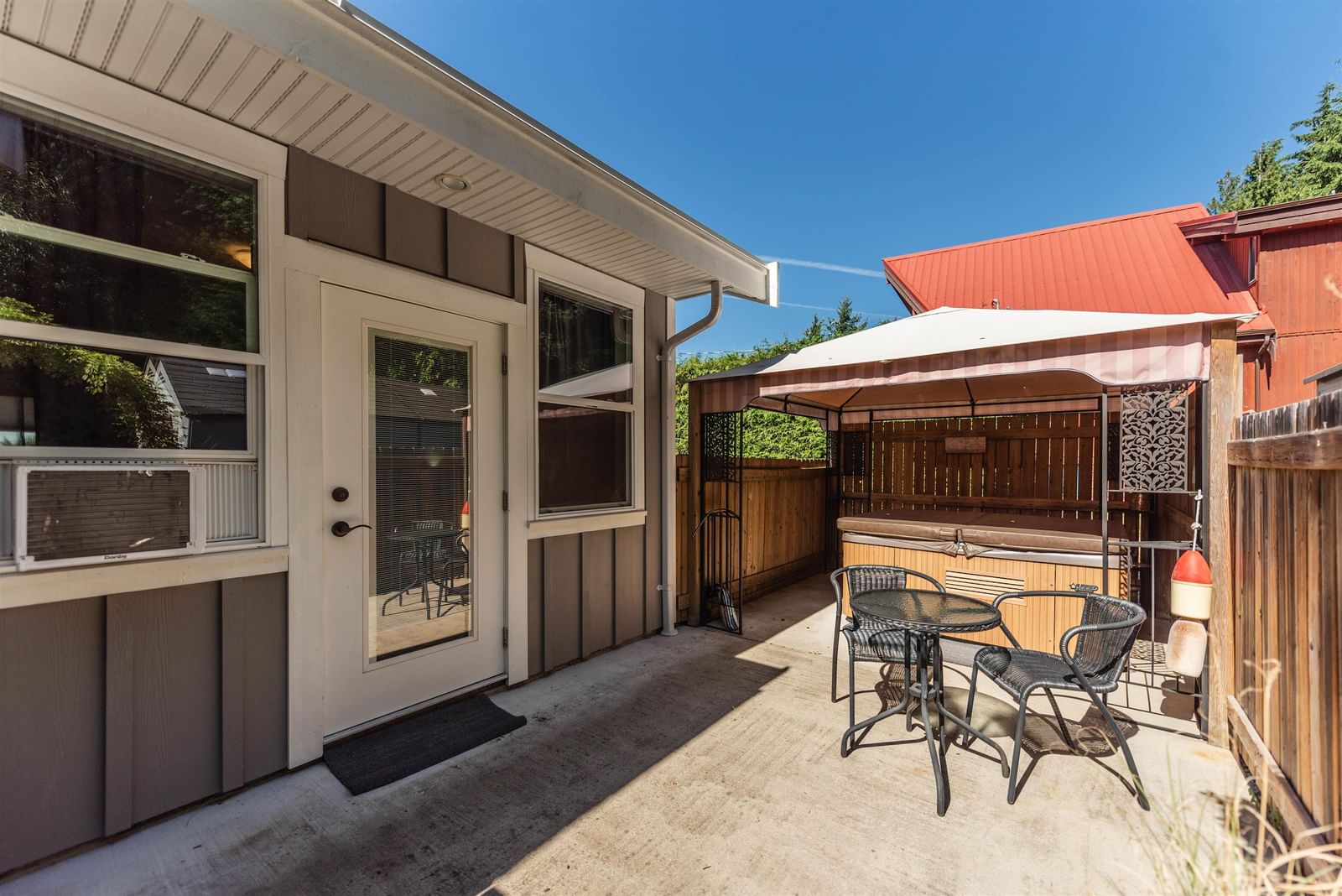 Listing Image 14