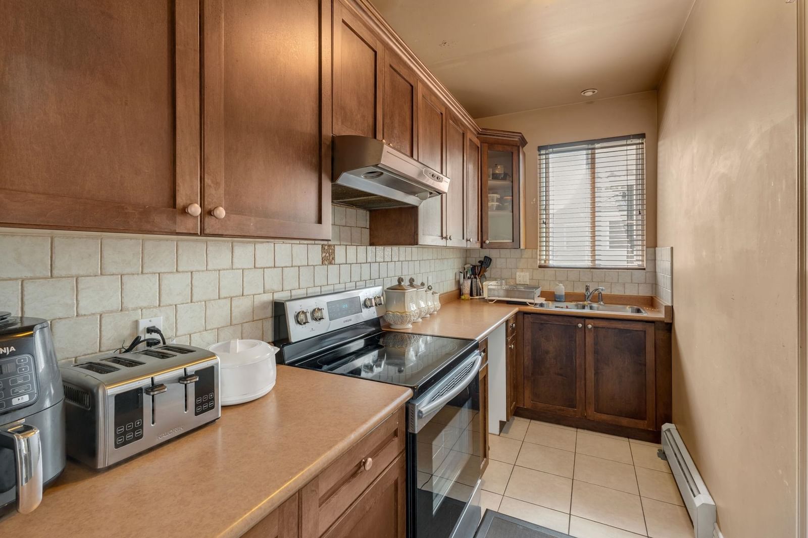 Listing Image 16