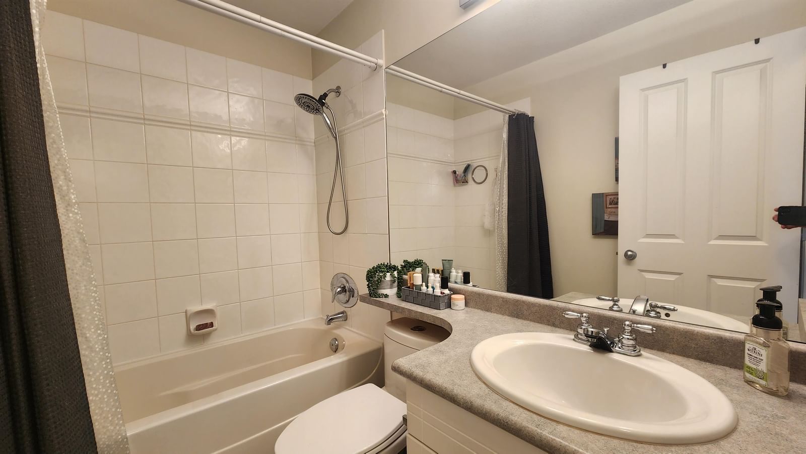 Listing Image 11