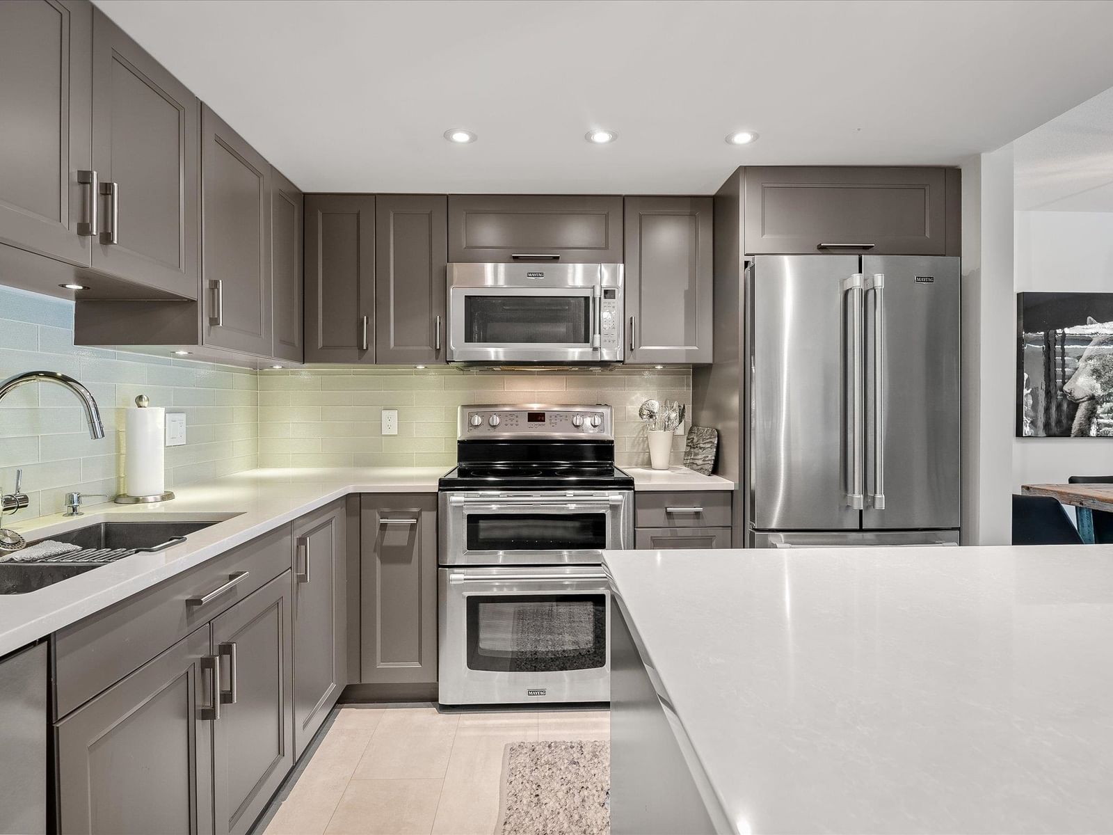 Listing Image 11