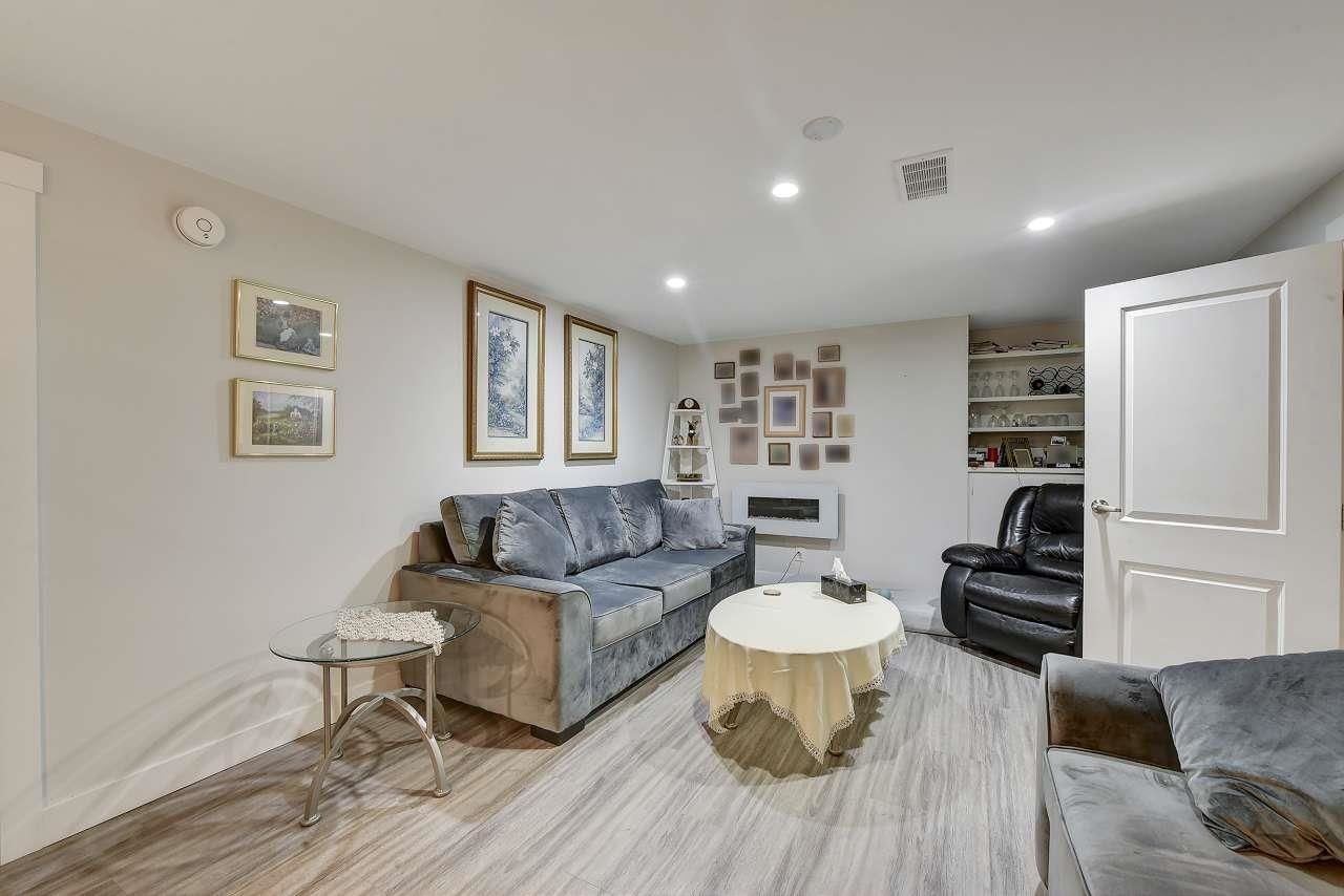Listing Image 15