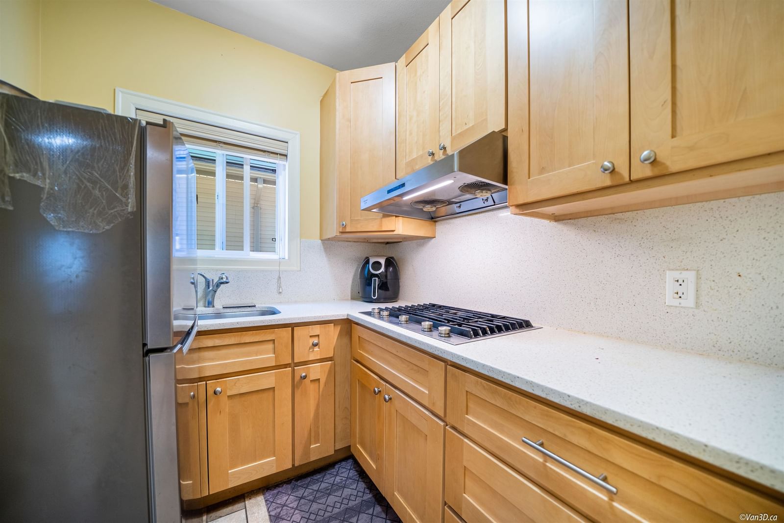 Listing Image 19