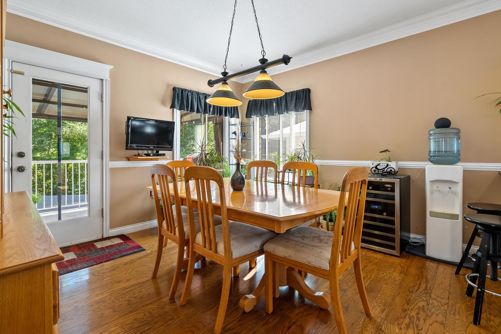 Listing Image 11