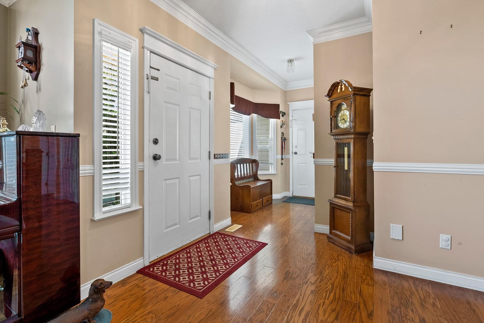 Listing Image 4