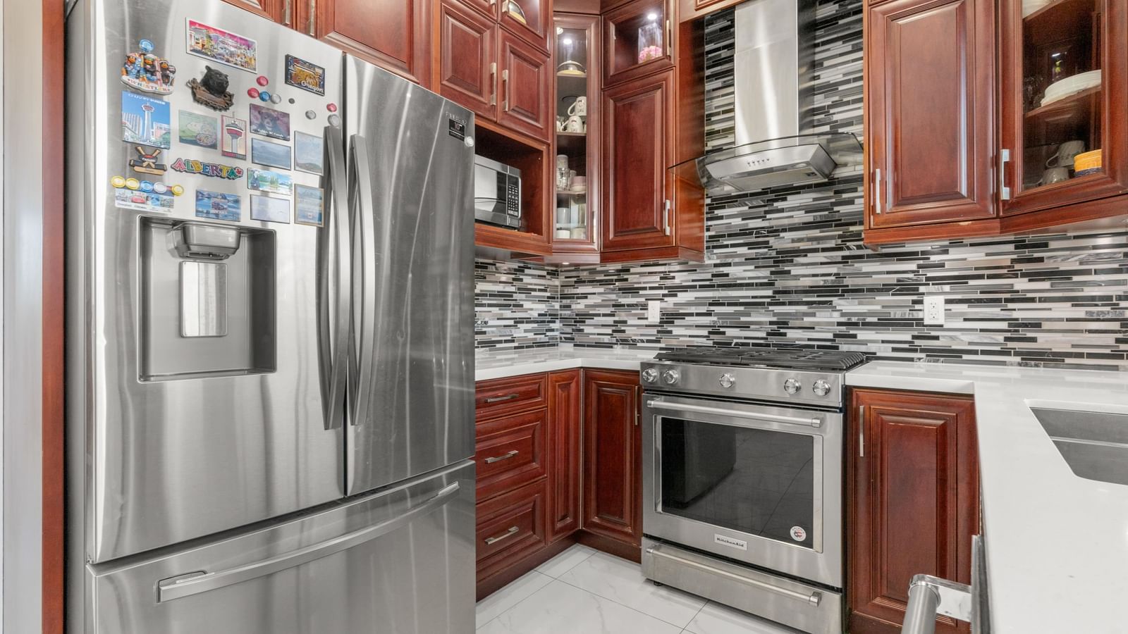 Listing Image 11